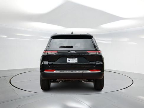 New 2025 Jeep Grand Cherokee Laredo image 3