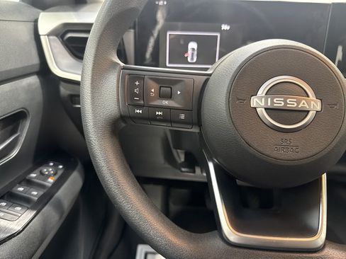 Used 2025 Nissan Kicks S w/ Charging Package FWD image 17