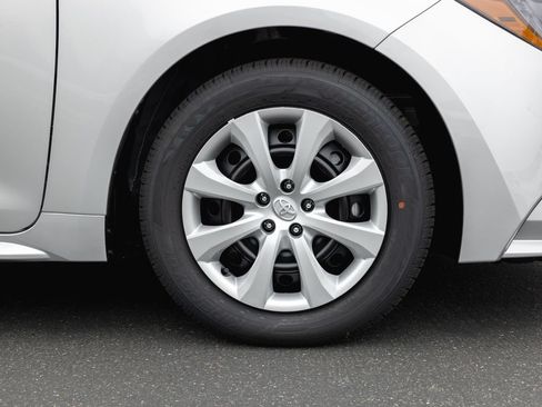 New 2026 Toyota Corolla LE FWD image 4
