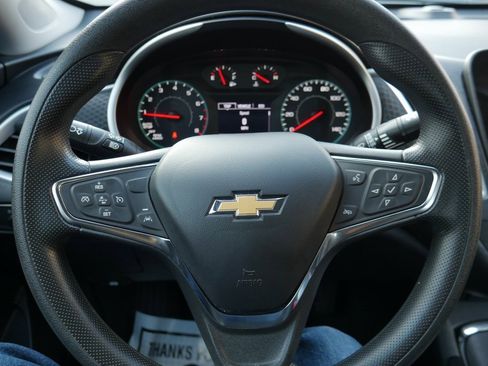 Used 2024 Chevrolet Malibu LT image 11
