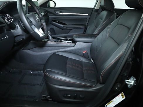 Certified 2025 Nissan Altima 2.5 SR w/ SR Premium Package image 20