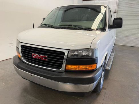 Used 2019 GMC Savana 2500 w/ Driver Convenience Package RWD image 6