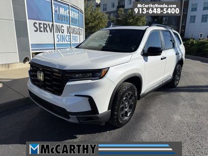 New 2025 Honda Pilot TrailSport