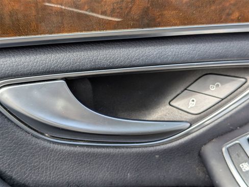 Used 2017 Mercedes-Benz S 550 4MATIC Sedan image 13