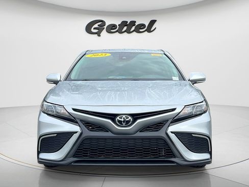Used 2023 Toyota Camry SE w/ Convenience Package FWD image 2