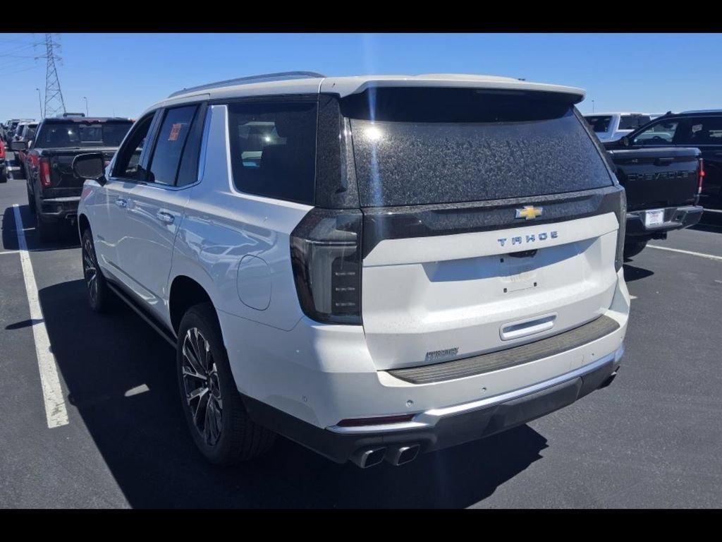 Used 2025 Chevrolet Tahoe High Country AWD/4WD image 9