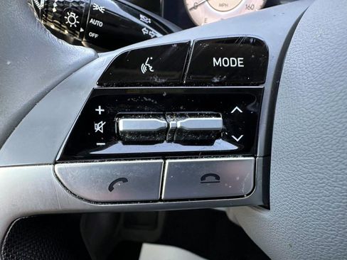 Used 2023 Hyundai Elantra SEL w/ Convenience Package FWD image 15