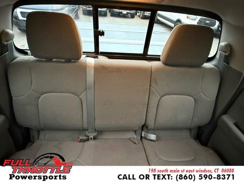 Used 2015 Nissan Frontier SV image 18