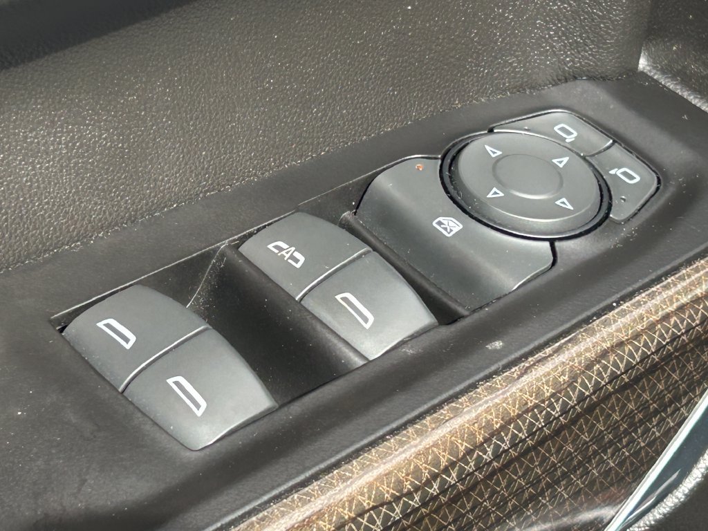 Used 2022 Chevrolet Silverado 1500 RST AWD/4WD image 26