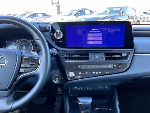 Certified 2025 Lexus ES 350 w/ Premium Package image 6