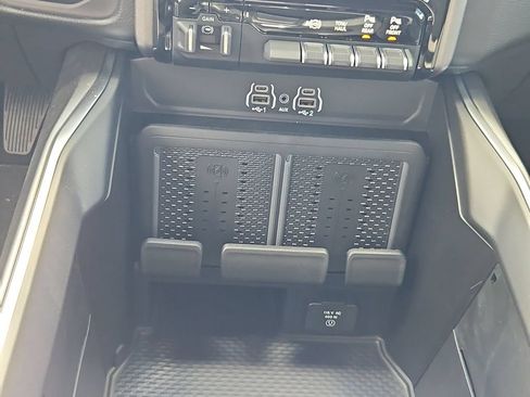 New 2026 RAM 2500 Big Horn AWD/4WD image 26