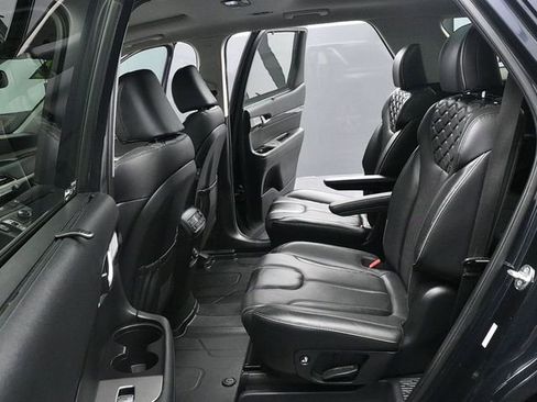 Used 2022 Hyundai Palisade Limited w/ Winter Package image 10