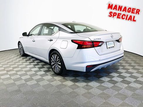 Used 2023 Nissan Altima 2.5 SV image 6