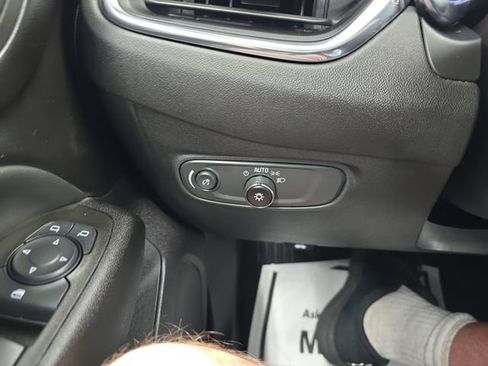 Certified 2024 Chevrolet Equinox LT image 20