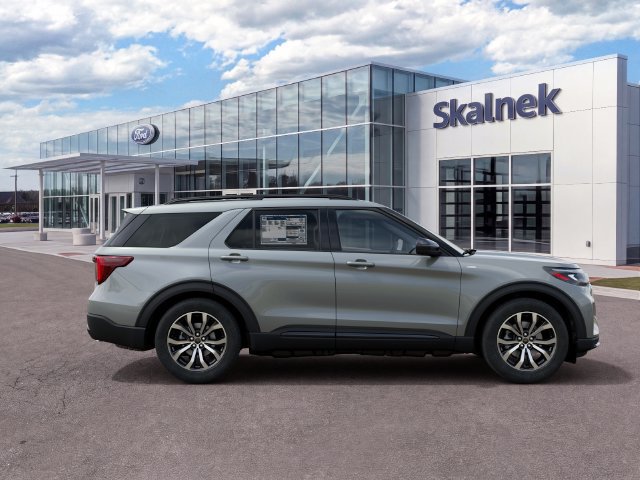 New 2027 Ford Explorer ST-Line AWD/4WD image 5