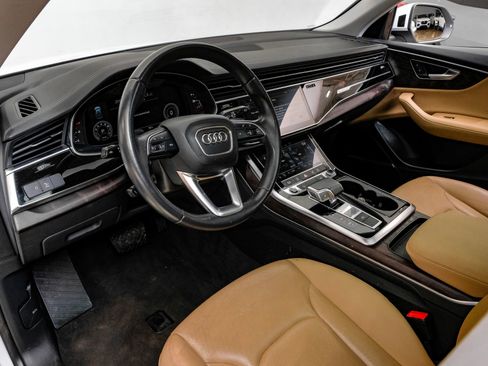 Used 2023 Audi Q8 Premium Plus w/ Premium Plus Package AWD/4WD image 3