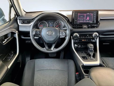 Used 2021 Toyota RAV4 XLE image 6