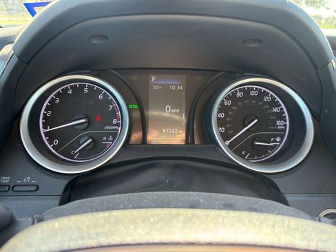 Used 2022 Toyota Camry LE w/ Convenience Package image 13