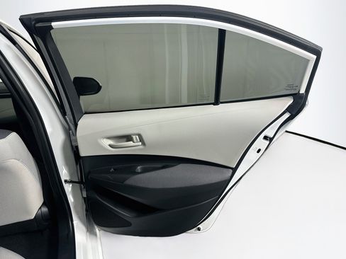 Used 2023 Toyota Corolla LE FWD image 27