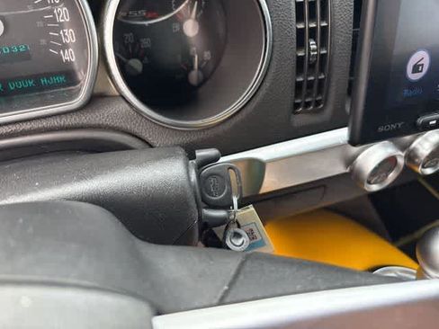 Used 2003 Chevrolet SSR w/ Preferred Equipment Group image 17