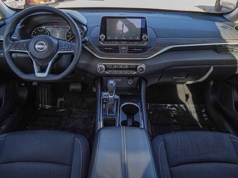 Used 2024 Nissan Altima 2.5 SV image 25