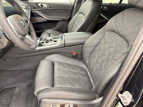 New 2026 BMW X5 xDrive40i w/ M Sport Package AWD/4WD image 5