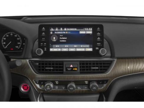 Used 2018 Honda Accord Touring image 11