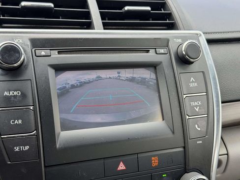 Used 2015 Toyota Camry LE FWD image 23