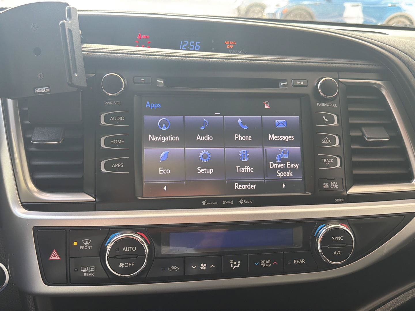 Used 2019 Toyota Highlander SE AWD/4WD image 23