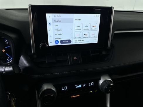 Used 2025 Toyota RAV4 LE AWD/4WD image 13