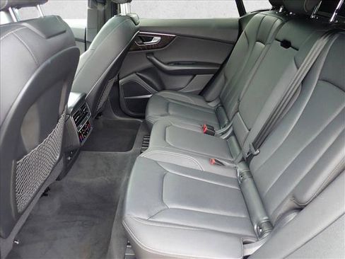 Used 2021 Audi Q8 Premium Plus w/ Premium Plus Package image 10