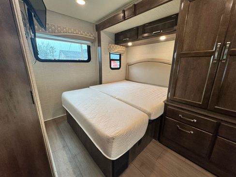 Used 2017 Mercedes-Benz Sprinter 3500 image 22