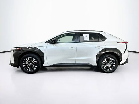 Used 2024 Toyota bZ4X AWD w/ Weather Package image 4