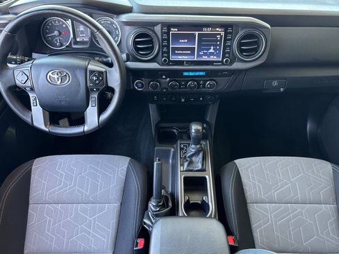 Certified 2023 Toyota Tacoma TRD Off-Road w/ Technology Package AWD/4WD image 16
