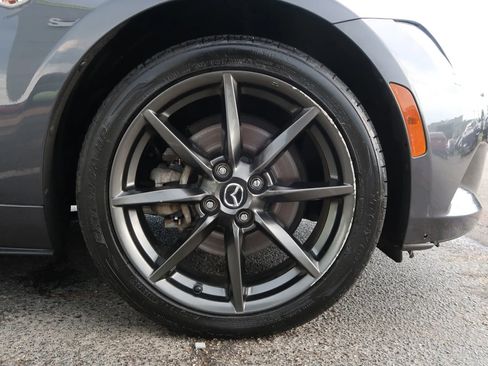 Used 2017 MAZDA MX-5 Miata Club image 47