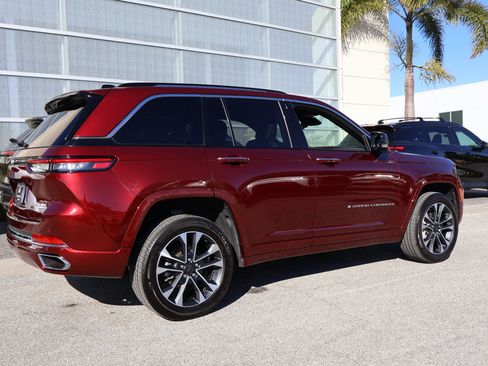 Used 2023 Jeep Grand Cherokee Overland image 10