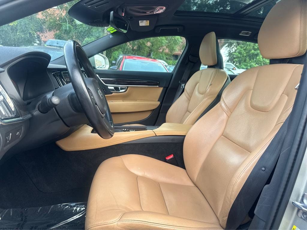 Used 2018 Volvo S90 T5 Momentum w/ Convenience Package FWD image 9