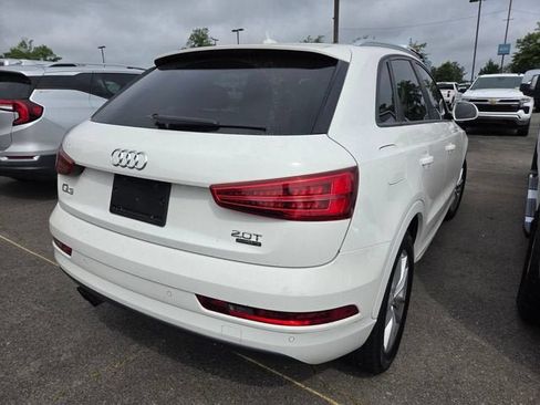 Used 2017 Audi Q3 2.0T Premium w/ Convenience Package AWD/4WD image 2