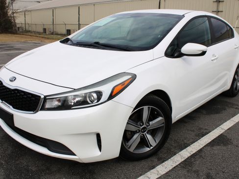 Used 2018 Kia Forte LX w/ LX Popular Package image 10