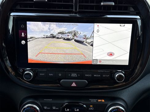 Used 2025 Kia Soul EX image 22