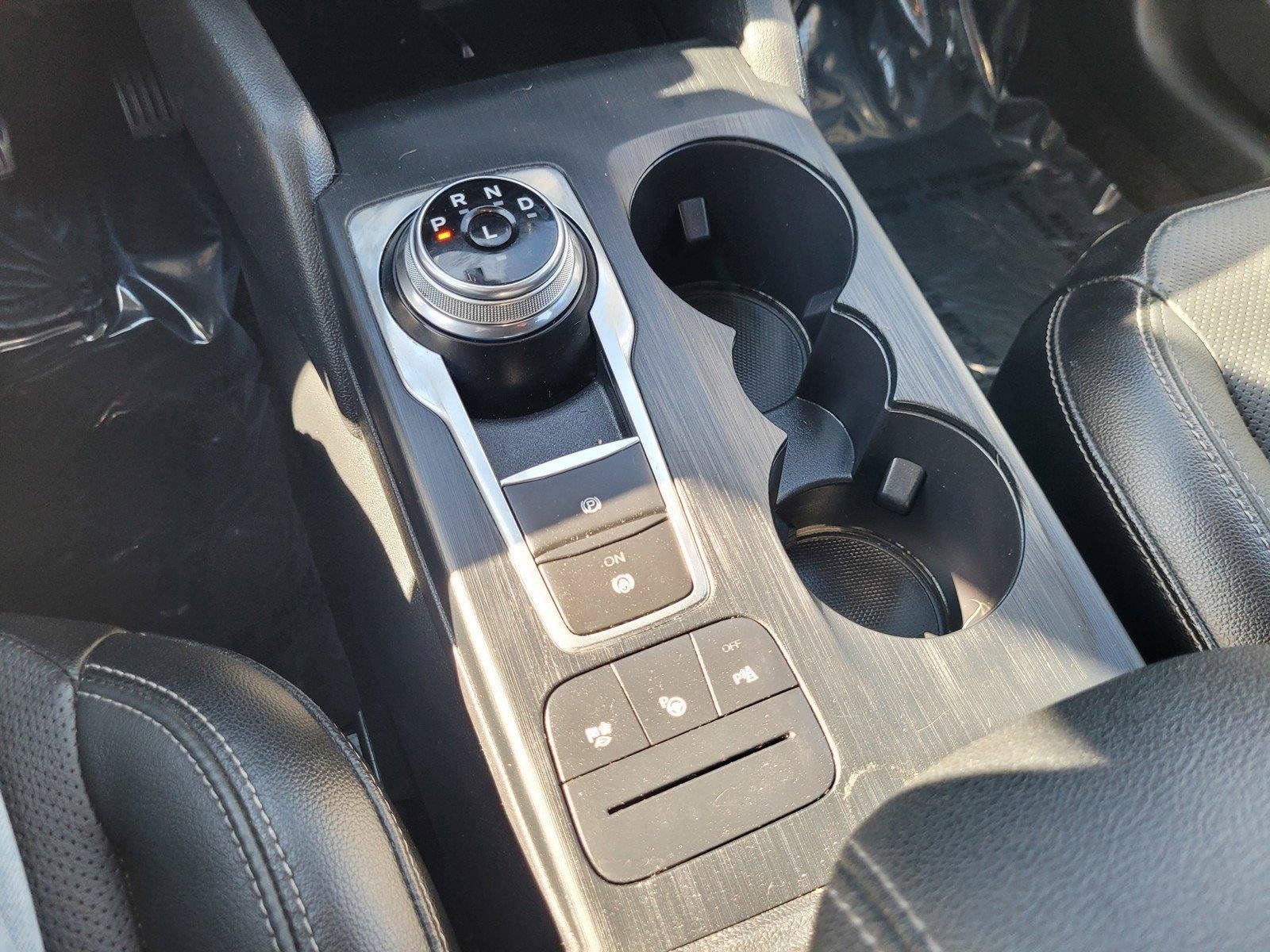 Used 2020 Ford Escape Titanium AWD/4WD image 24