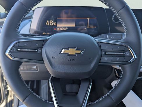 New 2025 Chevrolet Equinox EV LT image 20