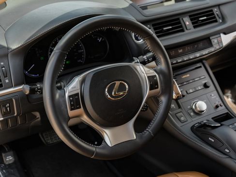 Used 2012 Lexus CT 200h Premium w/ Premium Audio Pkg FWD image 19