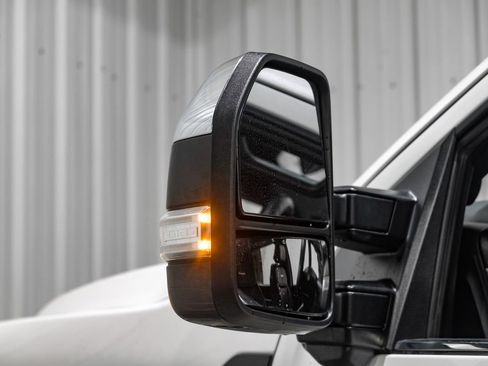 Used 2024 Ford F350 Platinum w/ FX4 Off-Road Package image 41