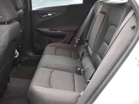 Used 2024 Chevrolet Malibu LT image 14