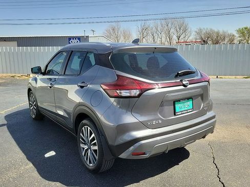 Used 2024 Nissan Kicks SV image 5