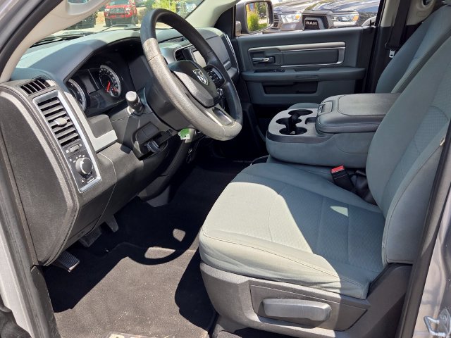 Used 2020 RAM 1500 Classic SLT RWD image 11