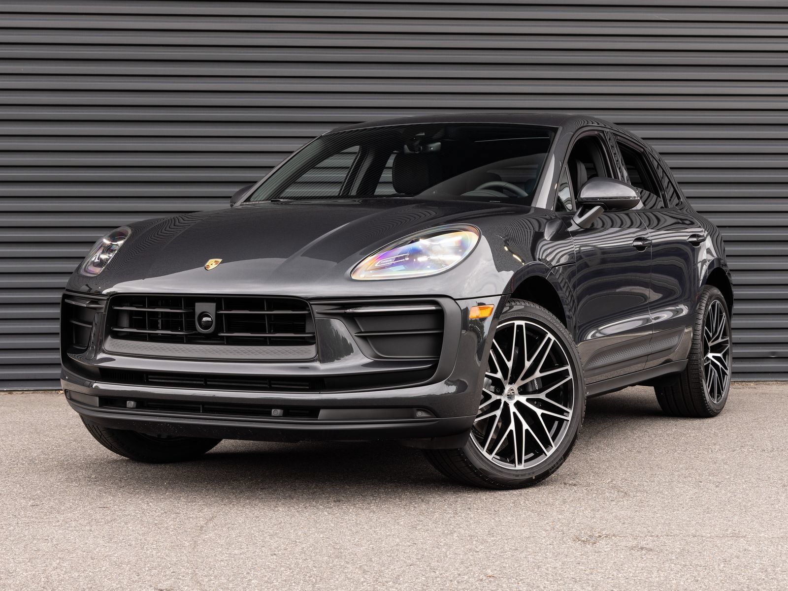Certified 2026 Porsche Macan AWD/4WD image 1
