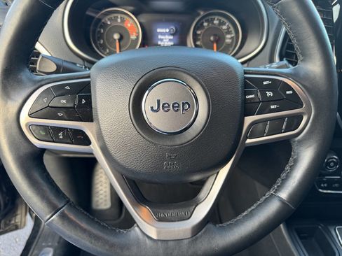 Used 2019 Jeep Cherokee High Altitude image 30