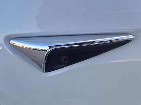 Used 2020 Tesla Model 3 Standard Range Plus image 18